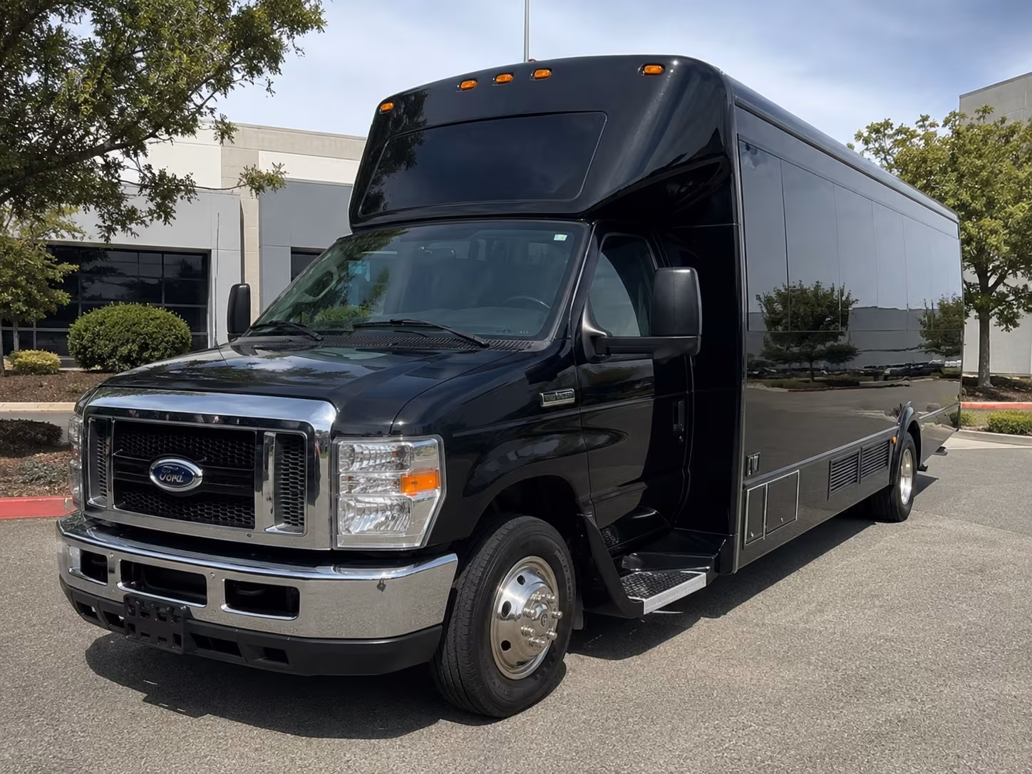 find your lakeville night on the town party bus here