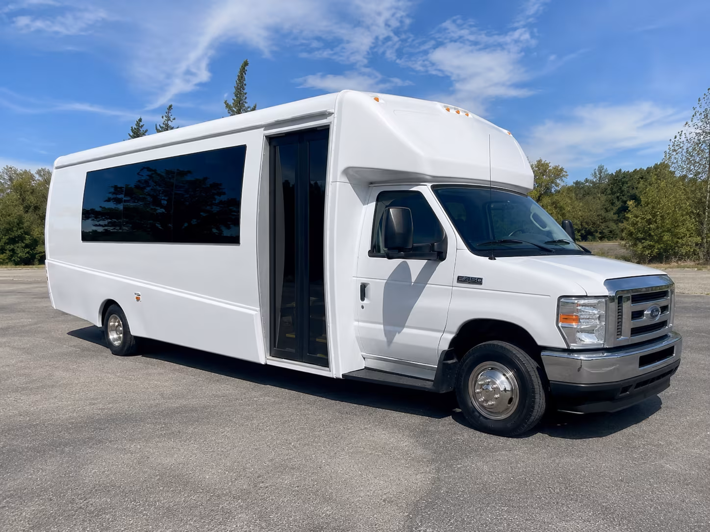 find your lakeville quinceanera sweet 16 party bus here
