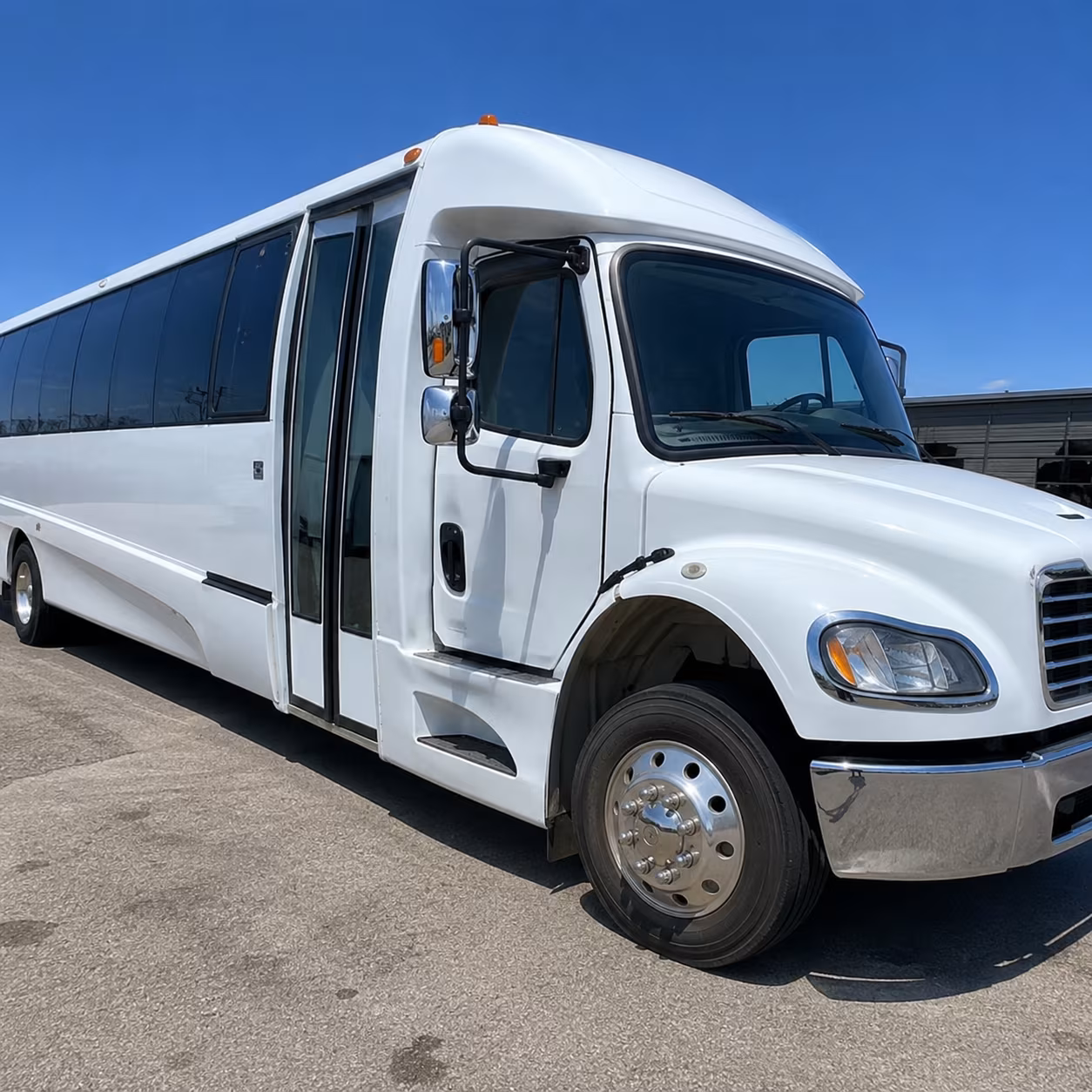 hop on a bus to cannon river winery and alexis bailly vineyard