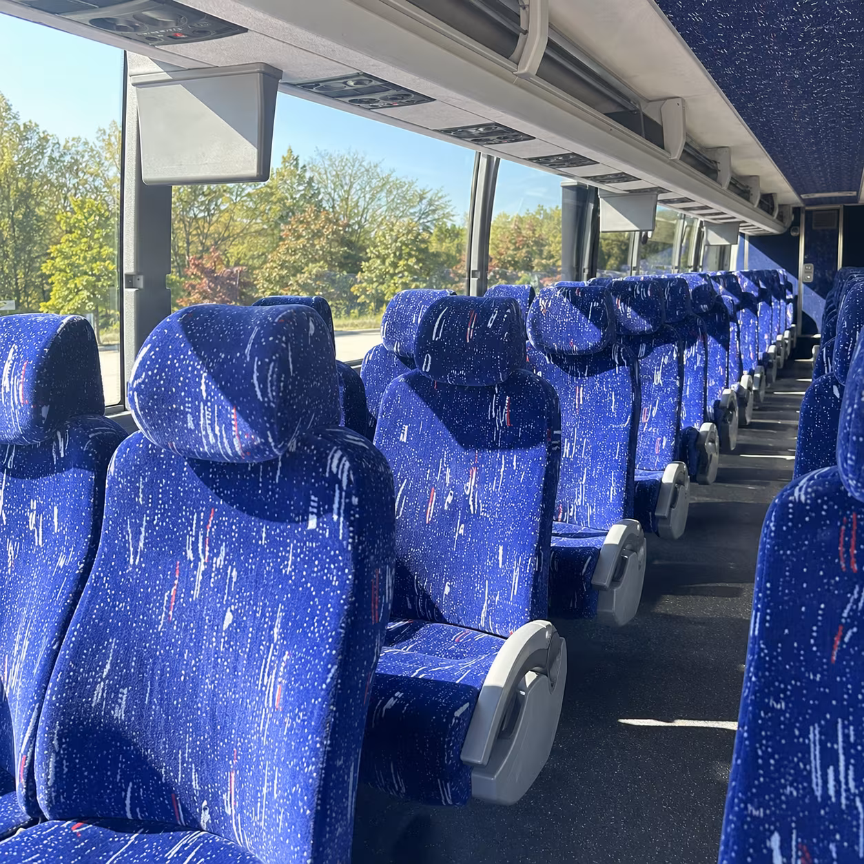 minneapolis professional charter bus transportation for minneapolis corporate groups