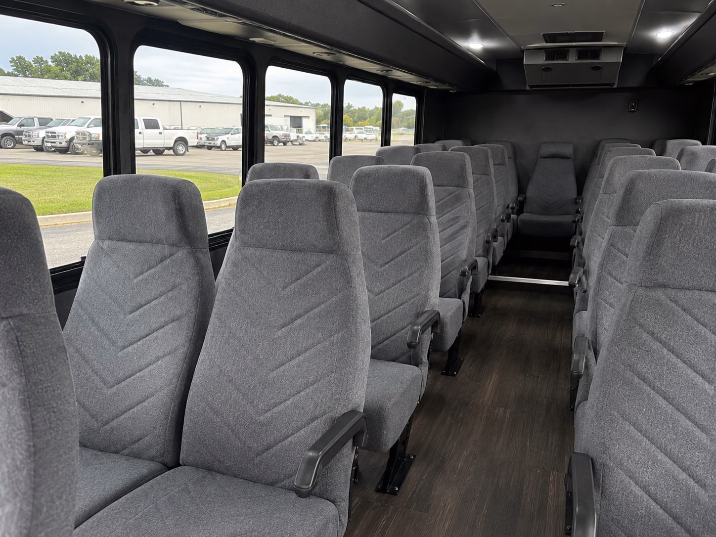 minnetonka transportation for minnetonka wedding parties and guests