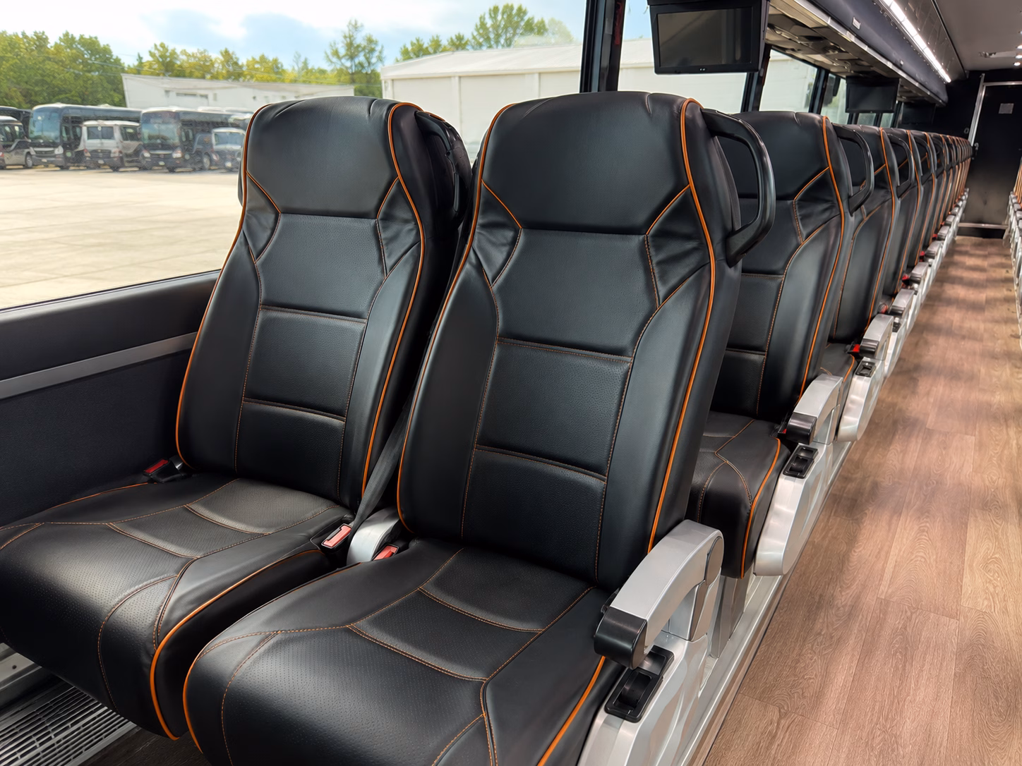 st louis park charter bus