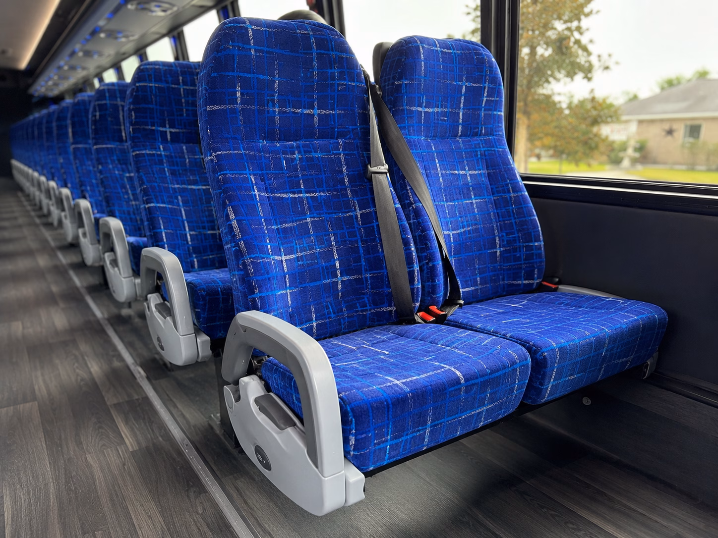 you ll love how easy lakevillecharterbuscompany com makes booking airport transportation to msp for military personnel